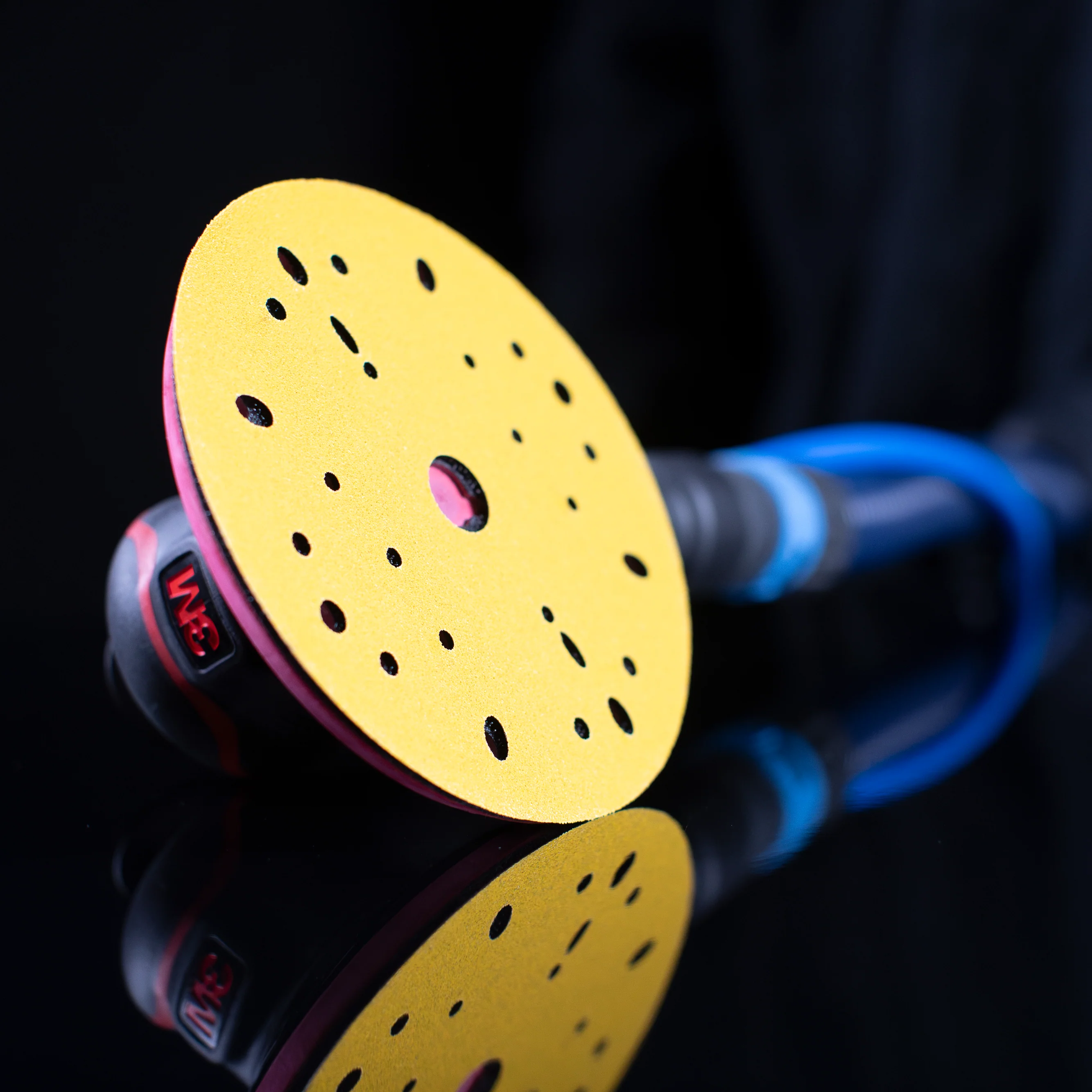 3M Hookit Gold Abrasive Disc Multihole 150mm - Image 2