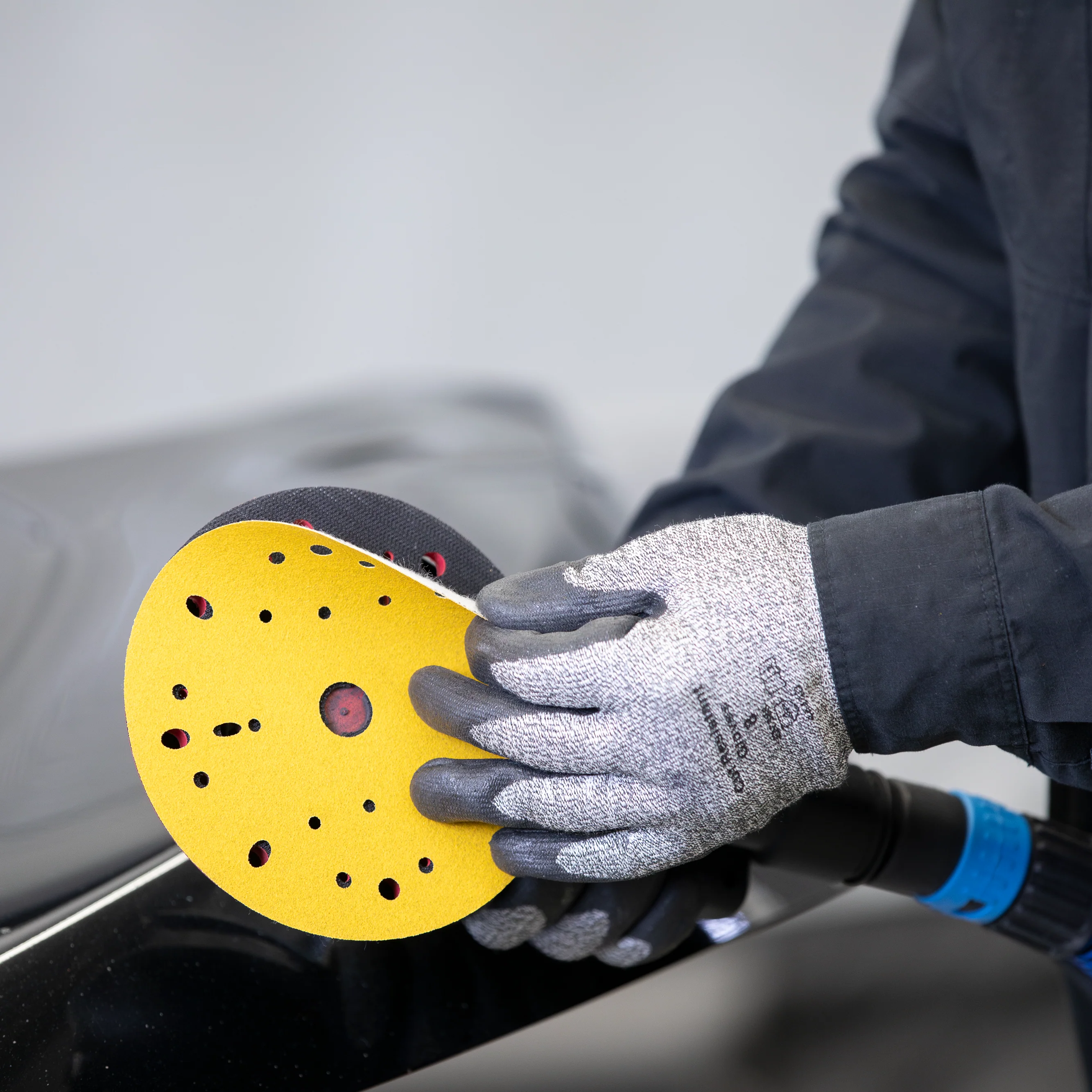 3M Hookit Gold Abrasive Disc Multihole 150mm - Image 3