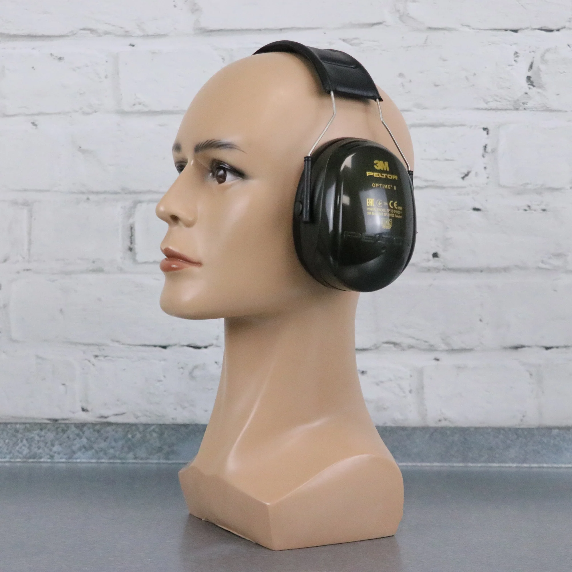 3M Peltor Optime II Earmuffs - Image 2