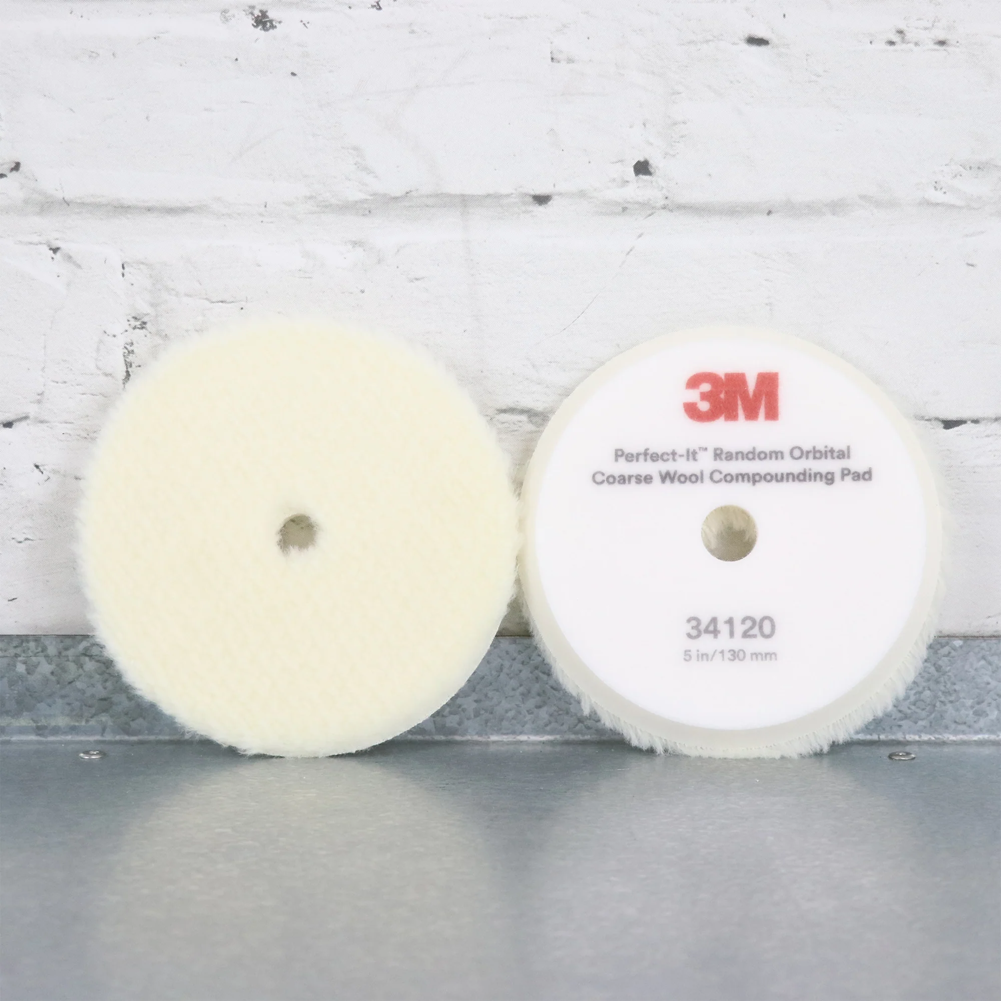 3M Perfect-It Random Orbital White Coarse-Grade Wool Compounding Pad - Image 2