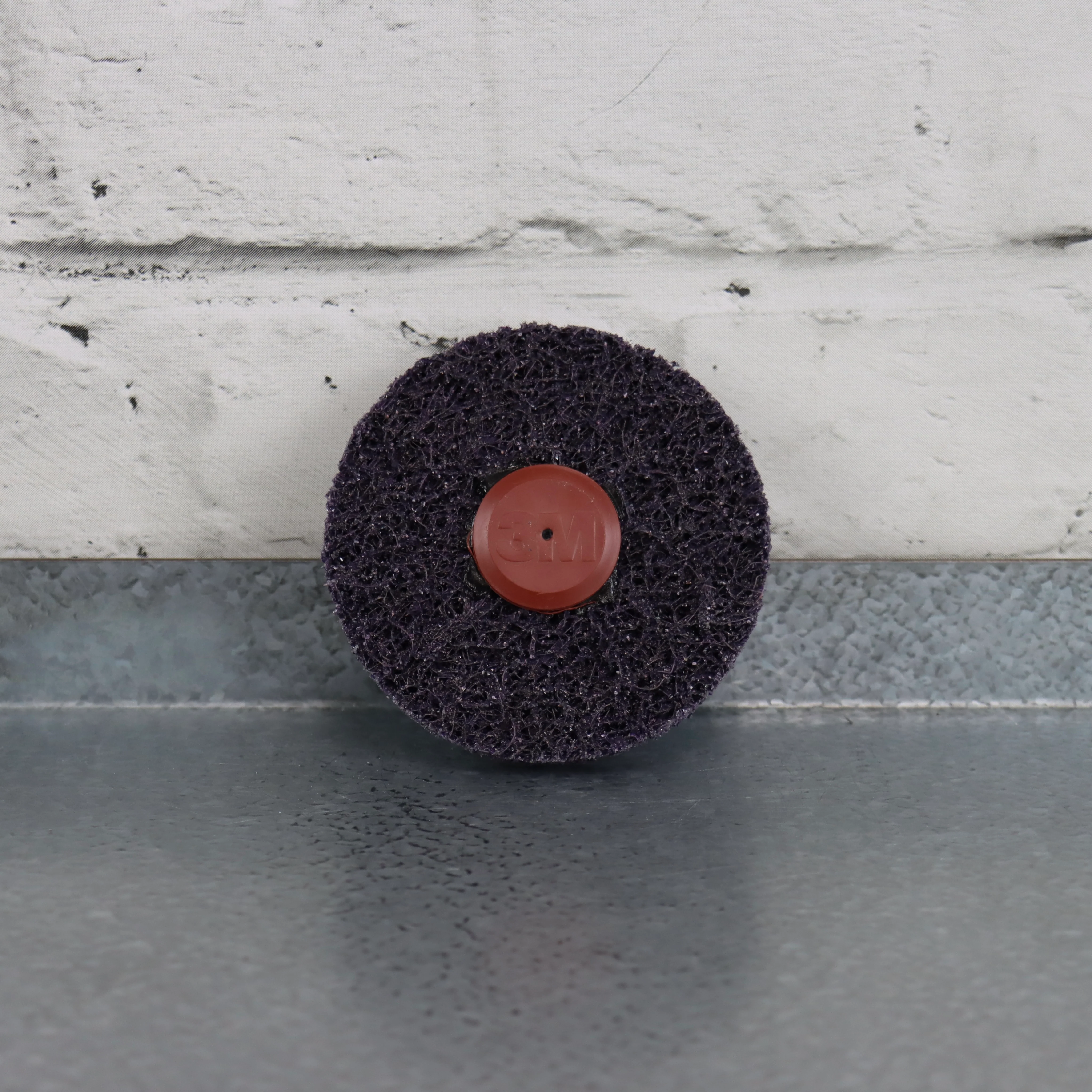 3M Purple Scotch-Brite Roloc Clean and Strip Disc (100 x 13mm) - Image 2