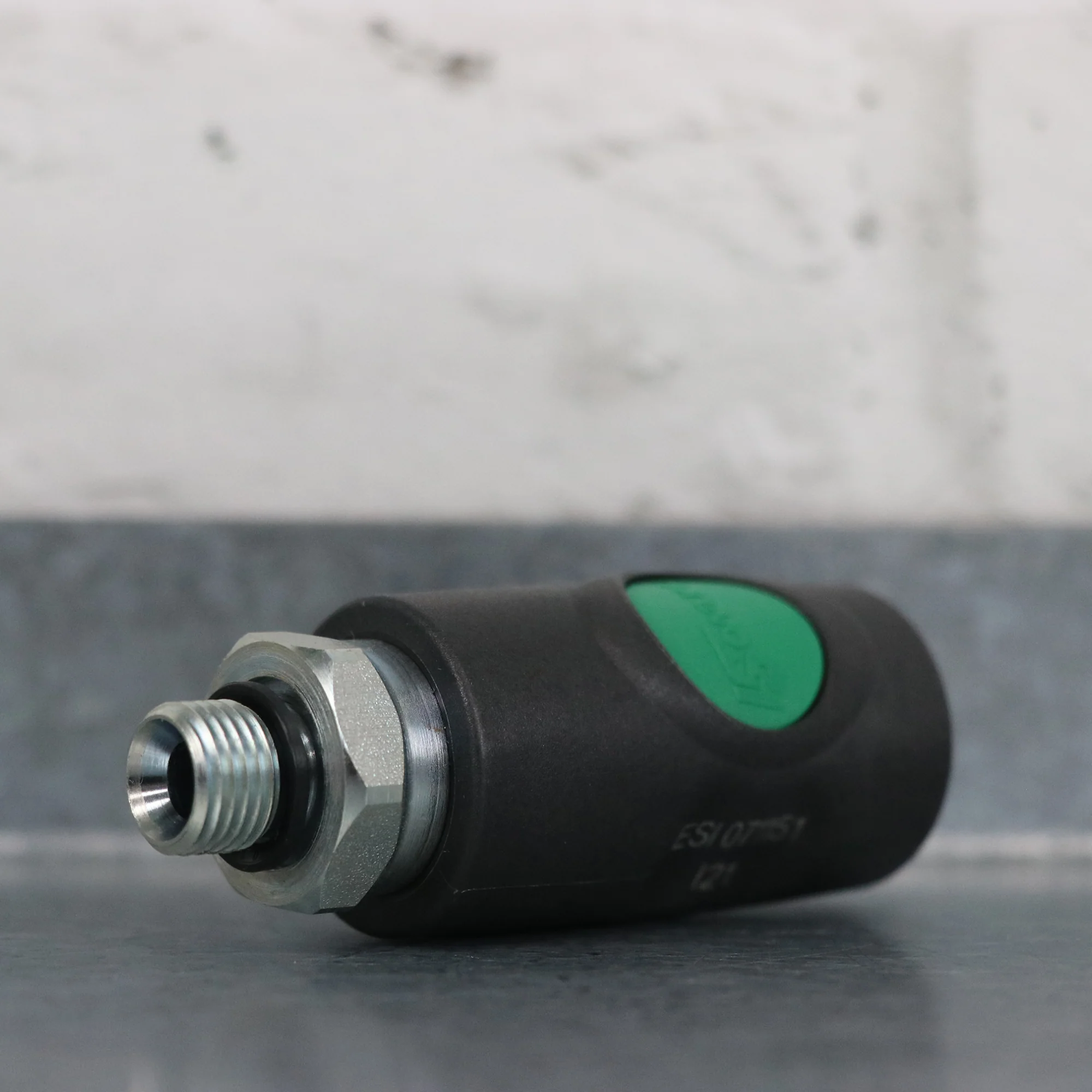 Prevost 1/4 BSP HVLP Female Connector with Male Thread Coupler