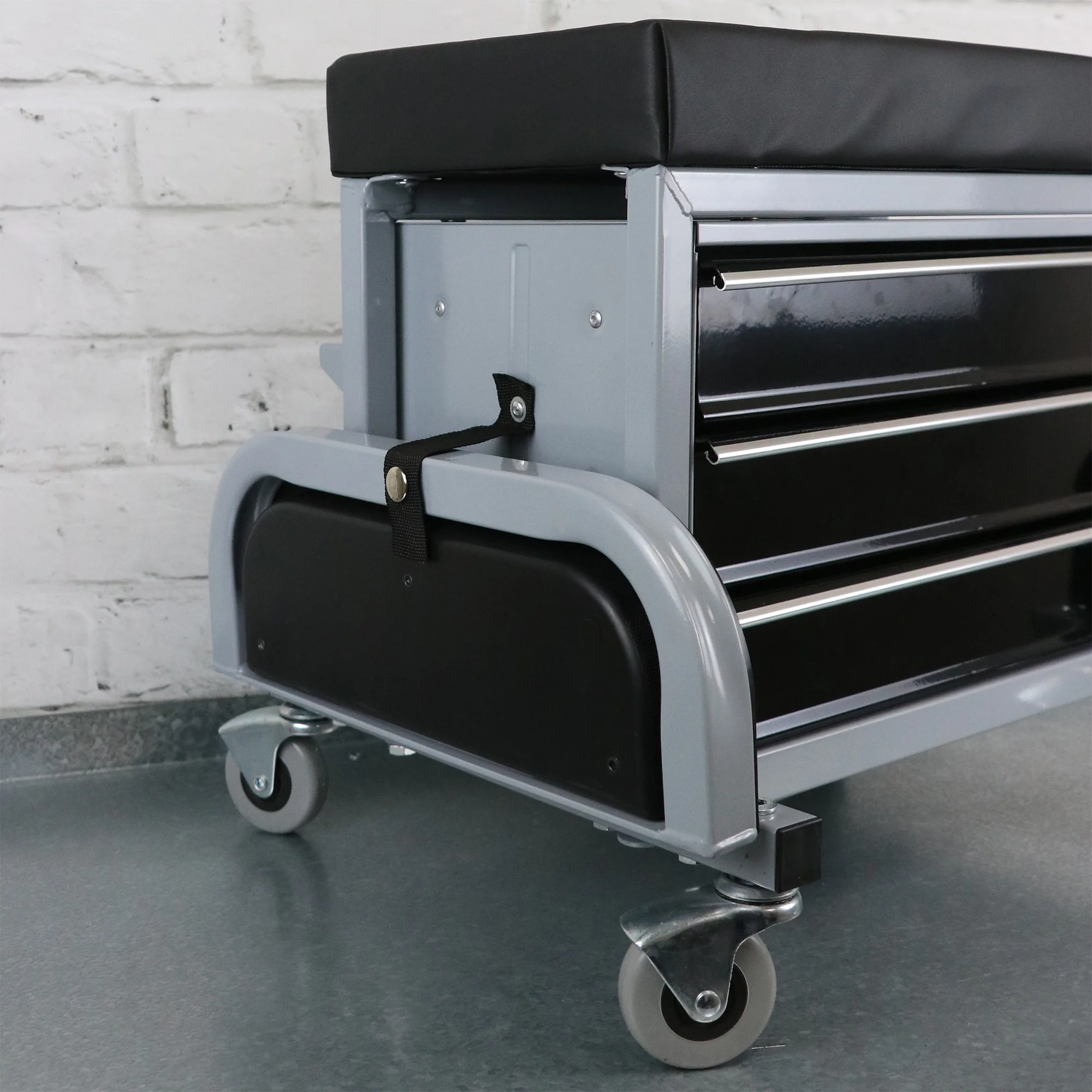 Slim's Detailing Handy Seat with 3-Drawer Storage - Image 4